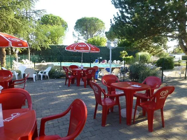 Hôtel Camping Manon à Orange