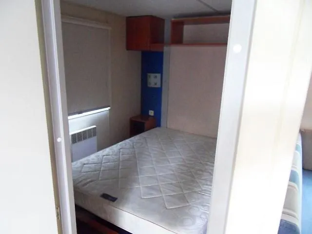 Hôtel Camping Manon à Orange  2*, Orange (Vaucluse) France